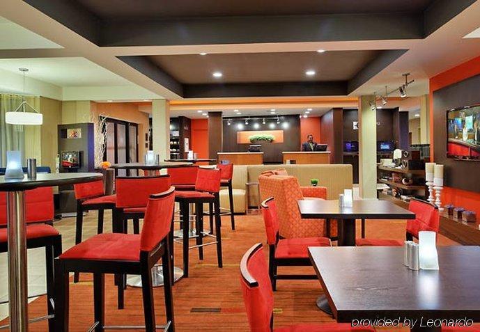 Courtyard Tallahassee North/I-10 Capital Circle Restaurace fotografie